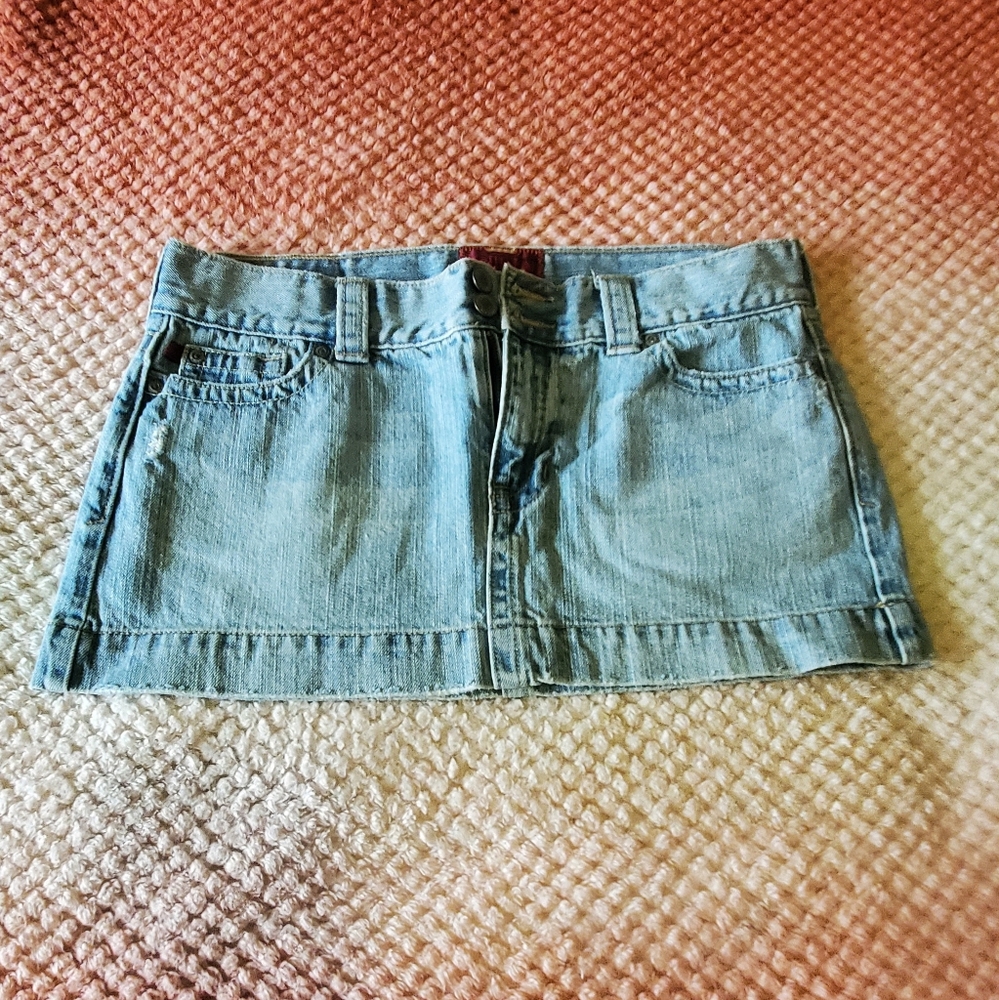🦋 5 for $15 Hollister size 7 jean skirt